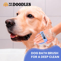 We Love Doodles brosse en usage dans baignoire pour un bain plus calme