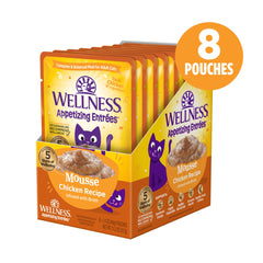Wellness mousse poulet gros plan texture onctueuse facile à lécher pour chat