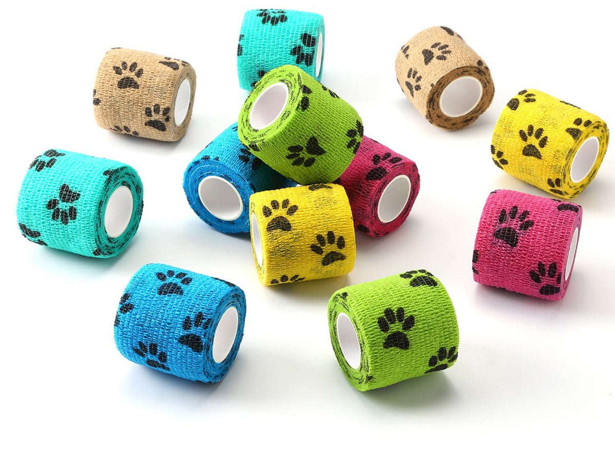 WePet pack de 12 rouleaux montrant l'emballage pratique et multicolore pour premiers soins