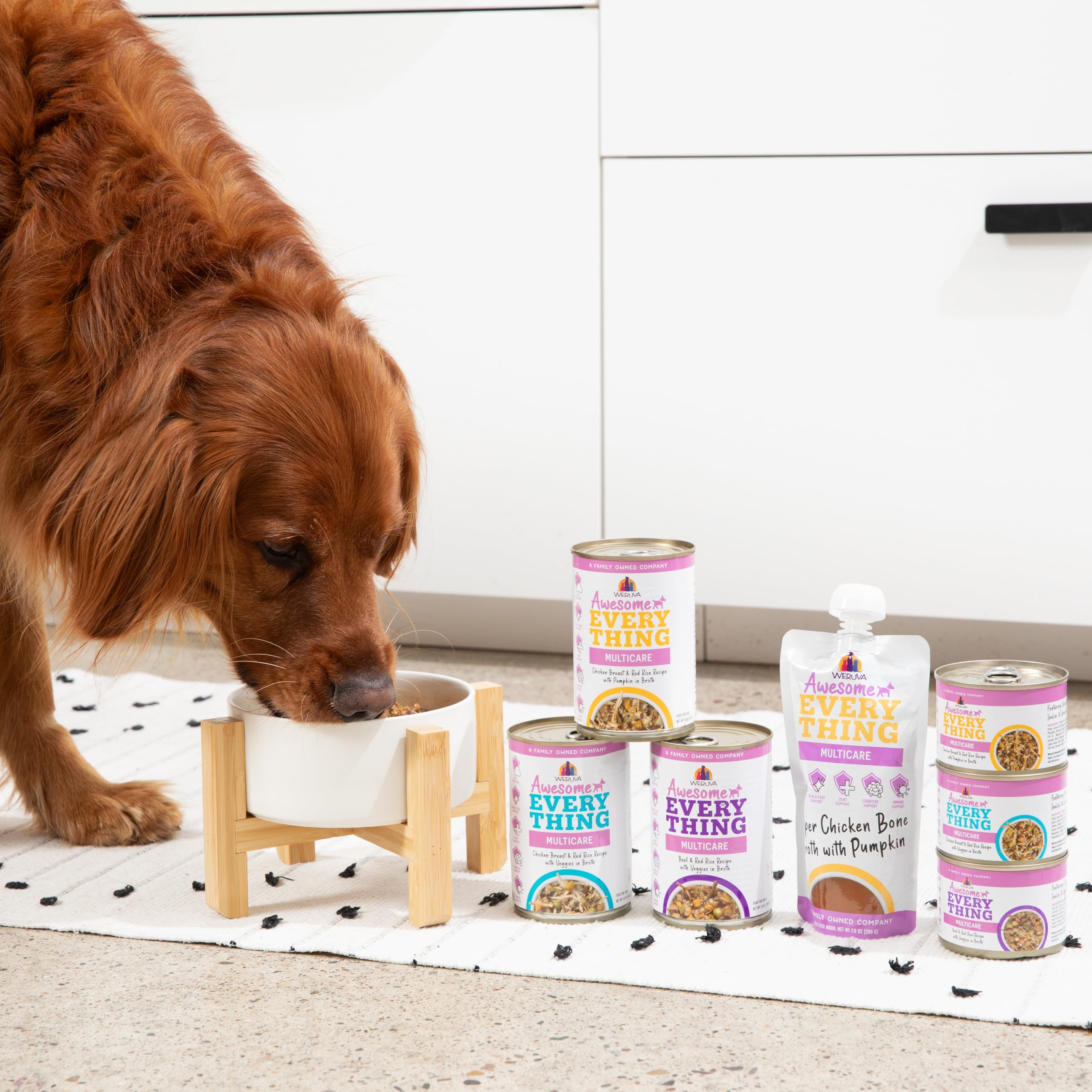 Weruva pack de huit conserves côte à côte, stock pratique pour foyers actifs