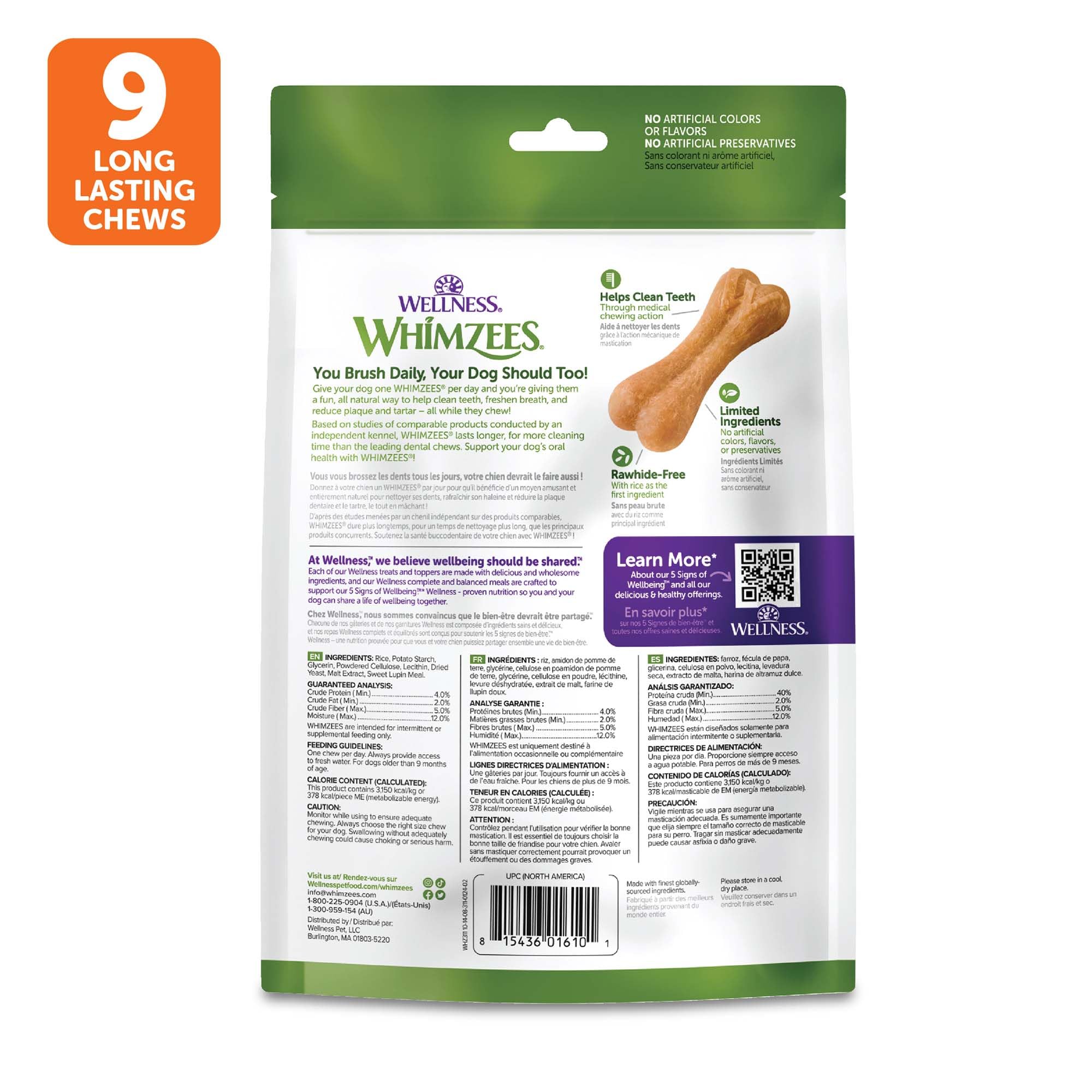 Whimzees chien en situation de vie active profitant d'une friandise santé