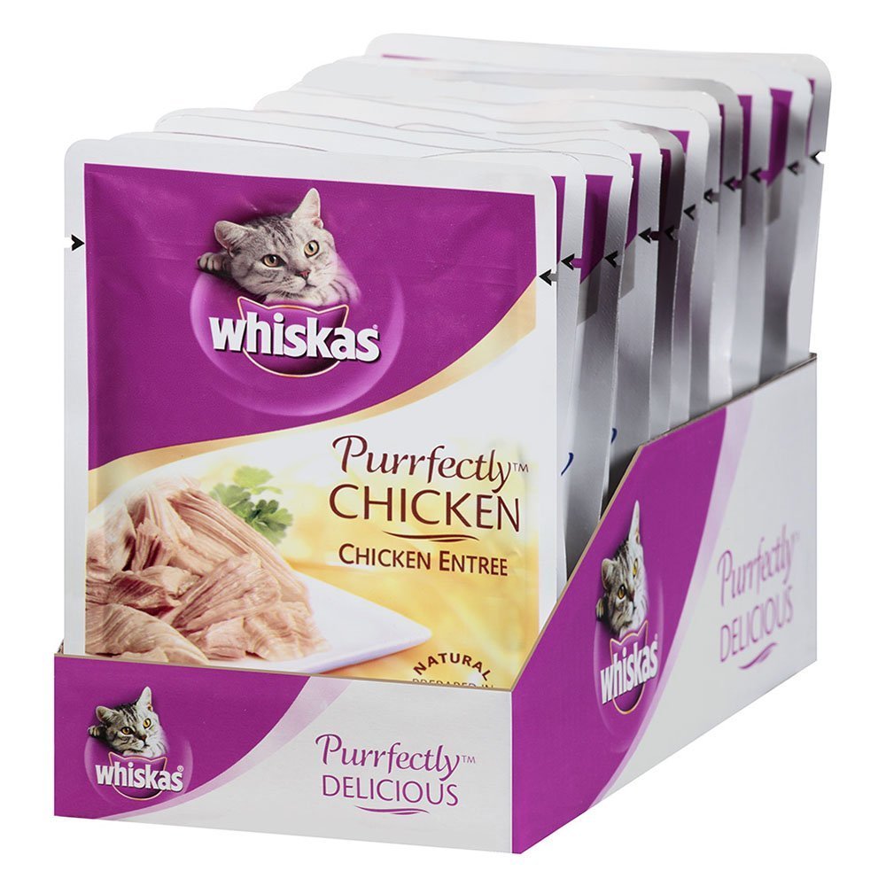 Whiskas sachet à côté d'une main pour montrer taille et portion pratique