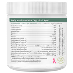 Wholistic Pet Organics étiquette détaillée affichant ingrédients biologiques et bénéfices