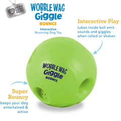 Gros plan sur la texture souple de Wobble Wag Giggle offrant confort et durabilité