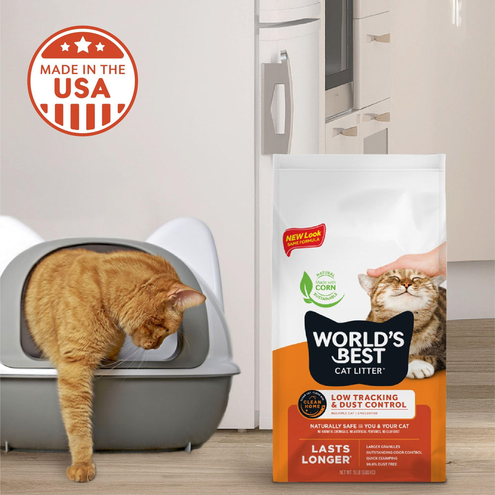 World's Best Cat Litter sac 15 lb comparé à objet pour visualiser l'échelle