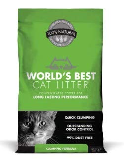 World's Best Cat Litter sac avant montrant l'étiquette et facilité d'utilisation