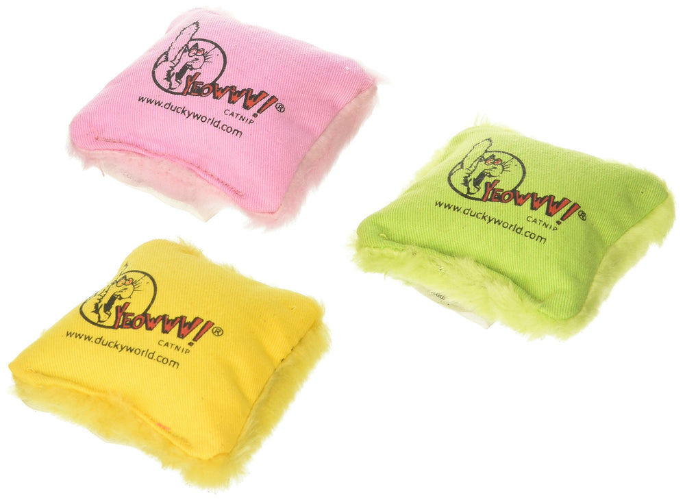 Yeowww! vue avant du pack spécial trois coussins colorés attirant le regard et invitant au jeu