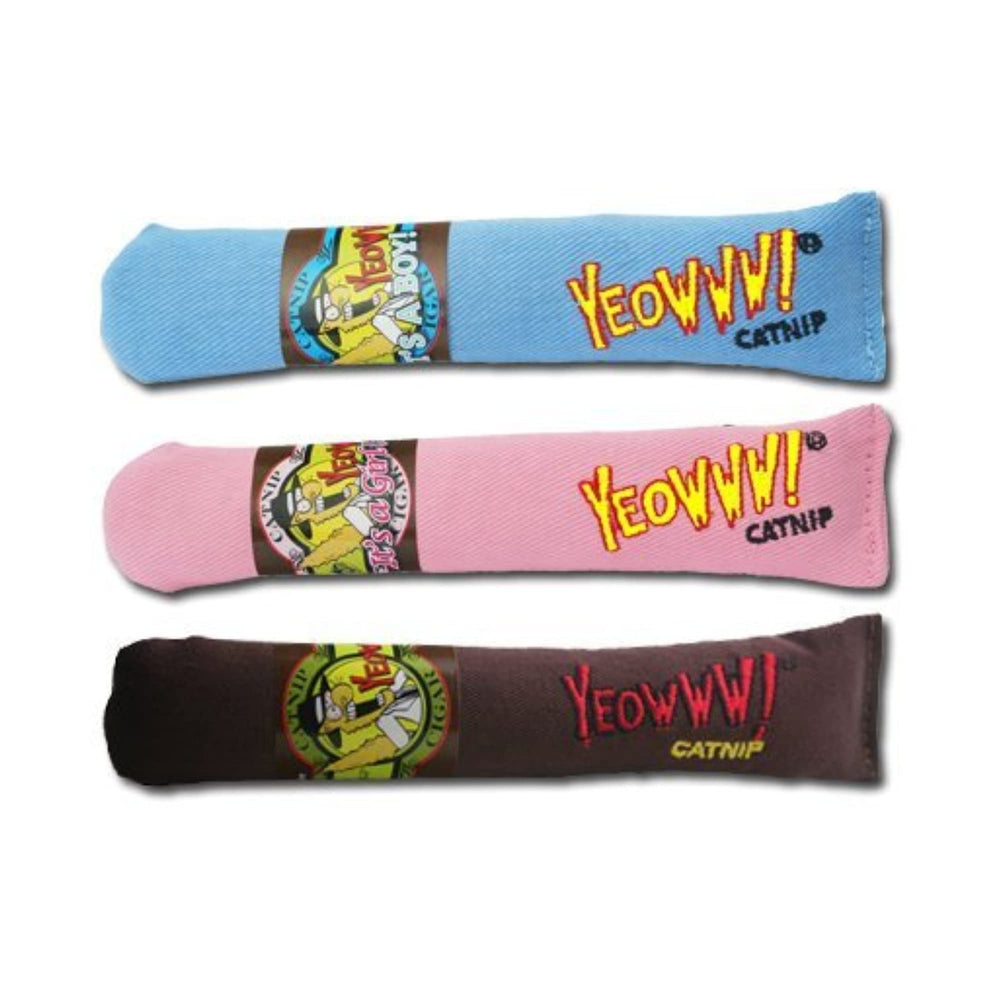 Yeowww! pack devant montrant trois cigares et attrait puissant