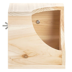 Yesland maison bois toit utilisé comme plateforme de jeu