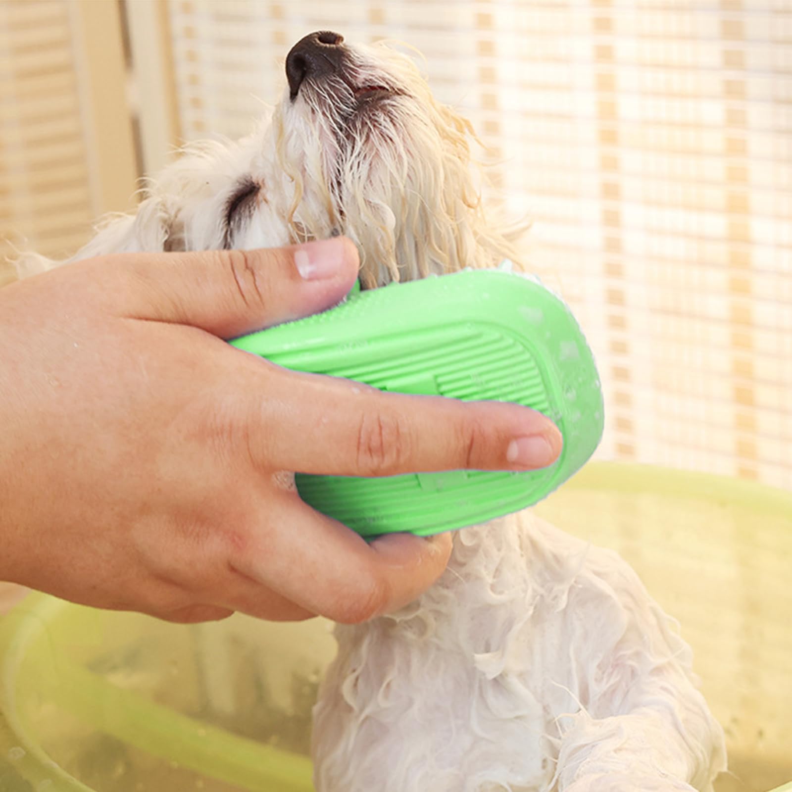 Yintoper brosse à côté d’un mètre, comparaison de taille compacte pratique