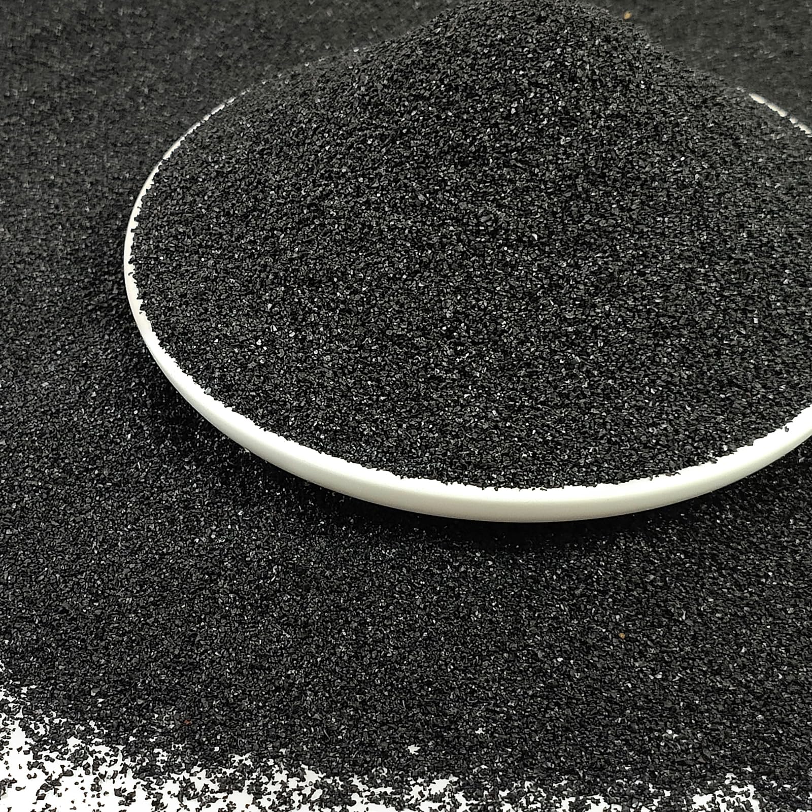 YISZM face avant du sac de sable noir montrant un emballage attractif