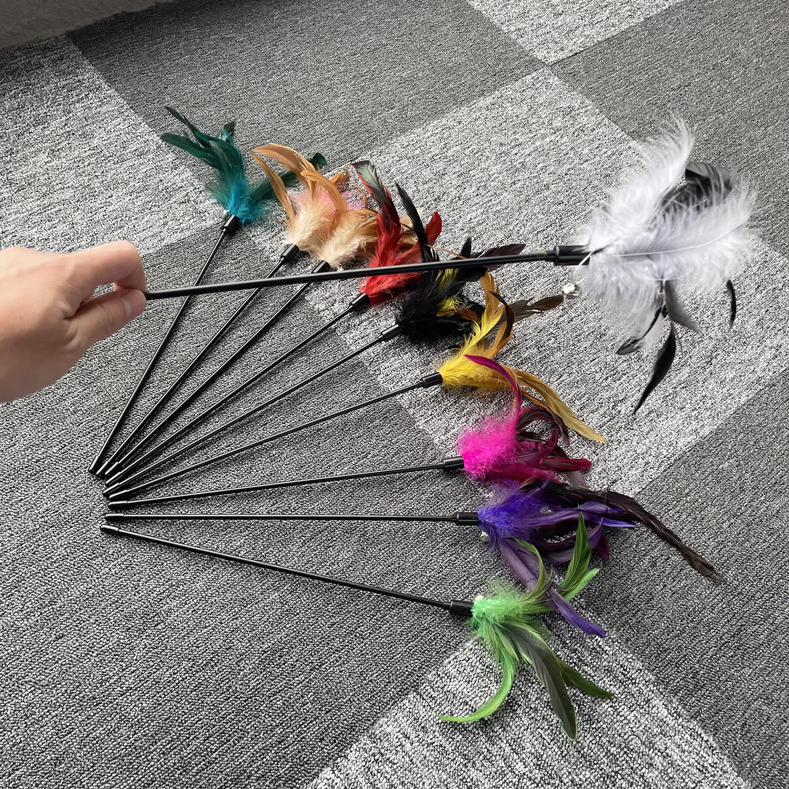 Comparaison de taille YUBONUS tenu en main, ergonomie légère pour manipuler facilement