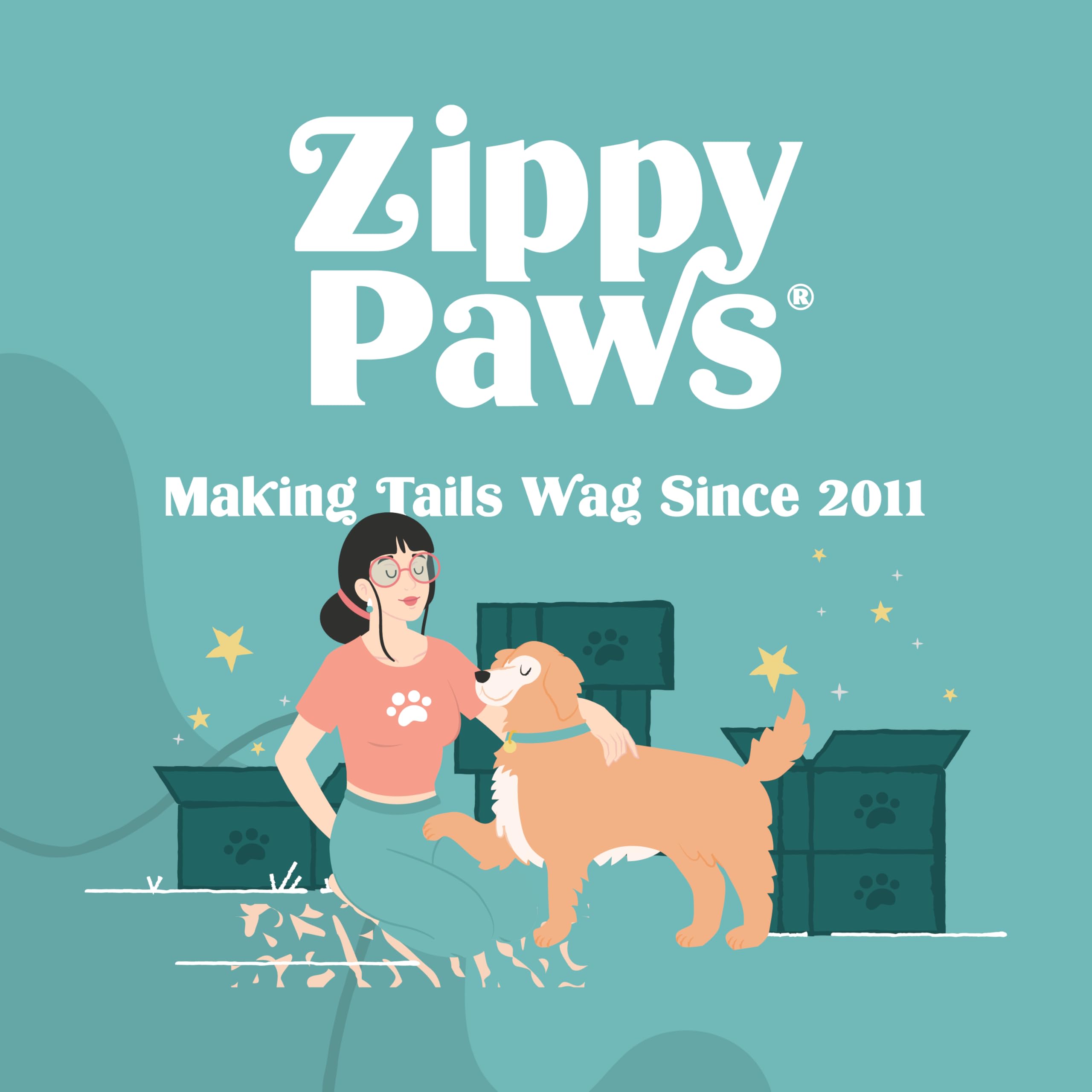 ZippyPaws sur canapé en situation lifestyle montrant confort et câlin