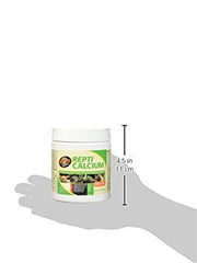 Zoo Med en usage lors d’un nourrissage de proie saupoudrée, soutien apport calcium